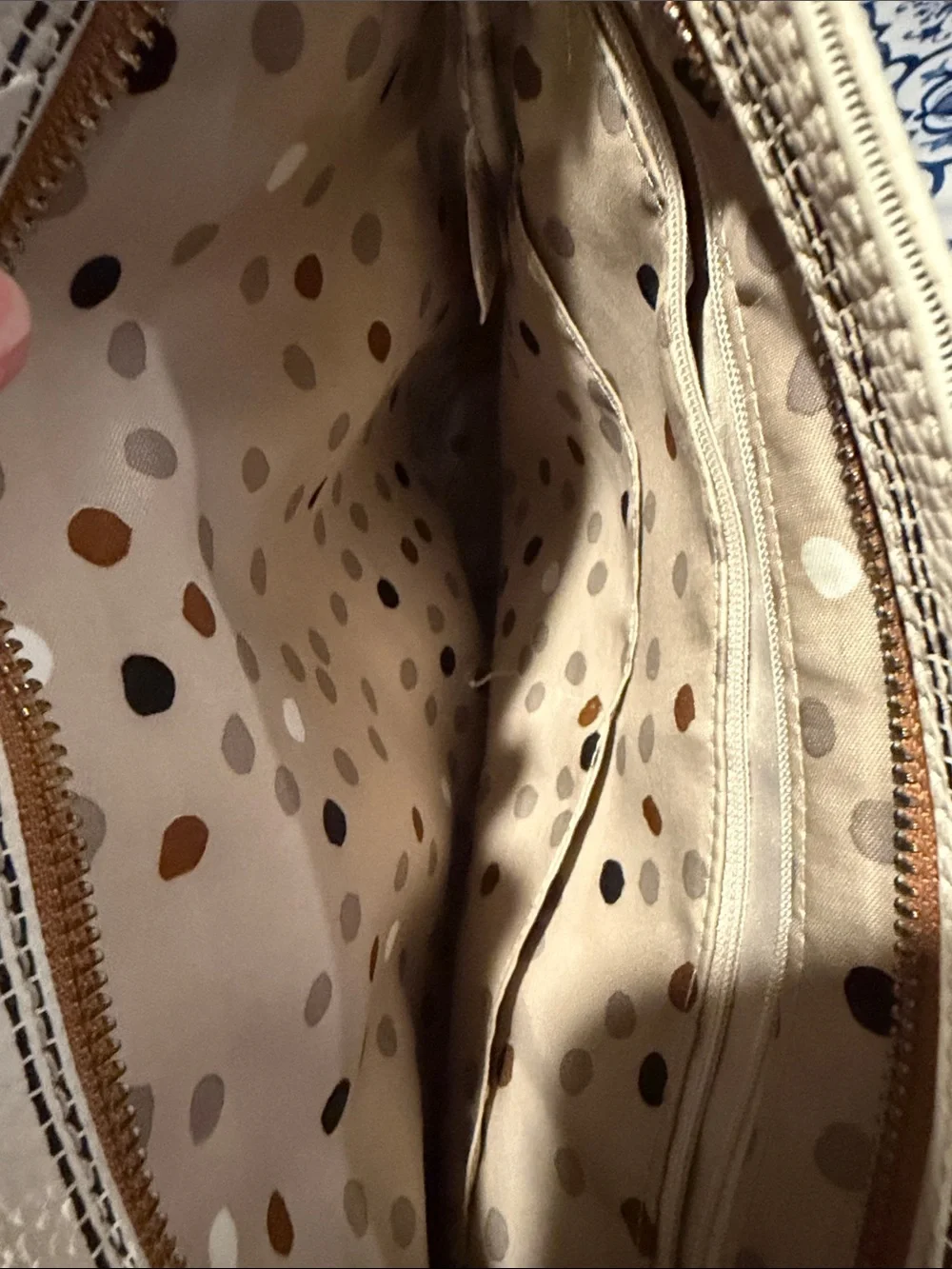 Brand 31 leather Women’s Cream Striped Crossbody Bag with Tan Accents